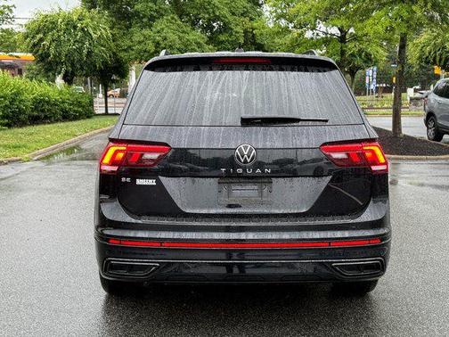 Deep Black 2023 Volkswagen Tiguan 2.0T SE R-Line Black
