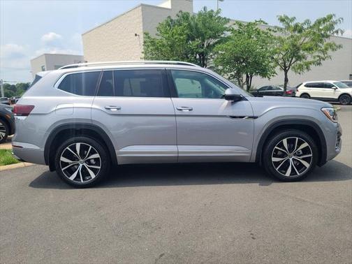 2025 Volkswagen Atlas 2.0T SEL Premium R-Line 4MOTION