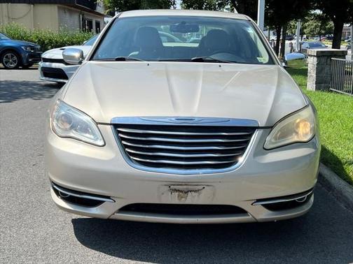 2013 Chrysler 200 Limited