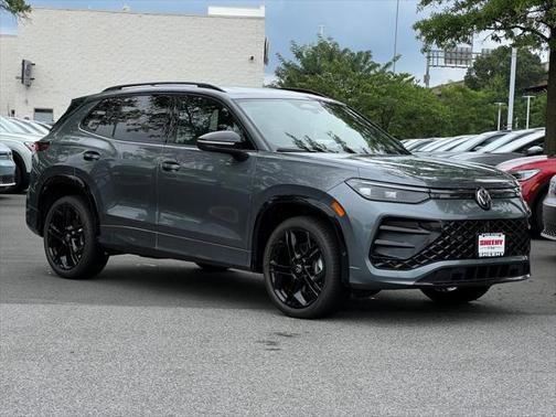 2025 Volkswagen Tiguan 2.0T SE R-Line Black 4MOTION