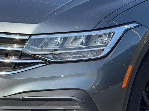 2024 Volkswagen Tiguan 2.0T SE 4MOTION