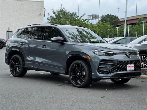 2025 Volkswagen Tiguan 2.0T SE R-Line Black 4MOTION
