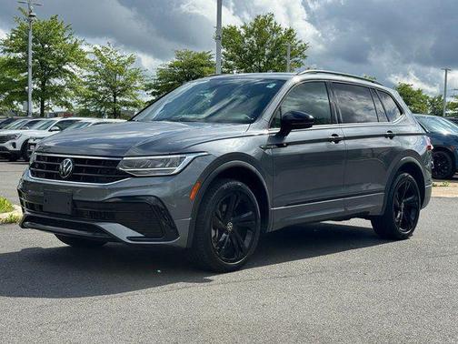 Platinum Gray Metallic 2024 Volkswagen Tiguan 2.0T SE R-Line Black 4MOTION