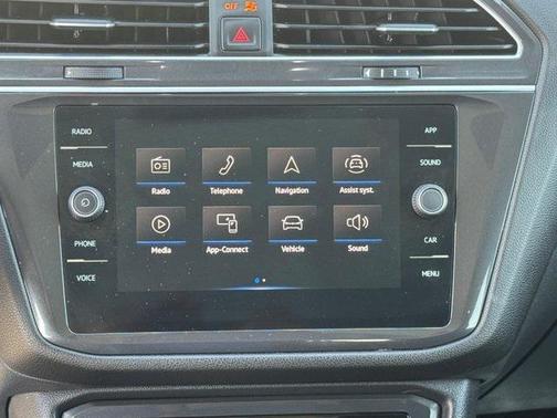 2023 Volkswagen Tiguan 2.0T SE