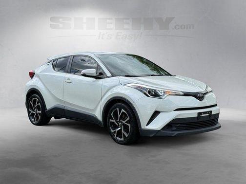 Blizzard Pearl 2018 Toyota C-HR XLE