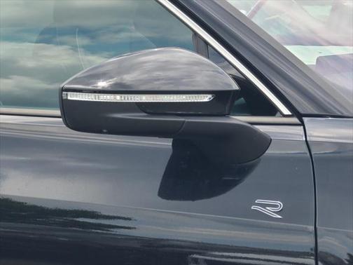 2025 Volkswagen Tiguan 2.0T SEL R-Line 4MOTION