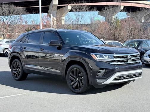 2022 Volkswagen Atlas Cross Sport 2.0T SE w/Technology 4MOTION