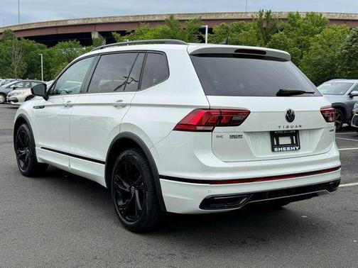 White Pearl 2023 Volkswagen Tiguan 2.0T SE R-Line Black 4MOTION