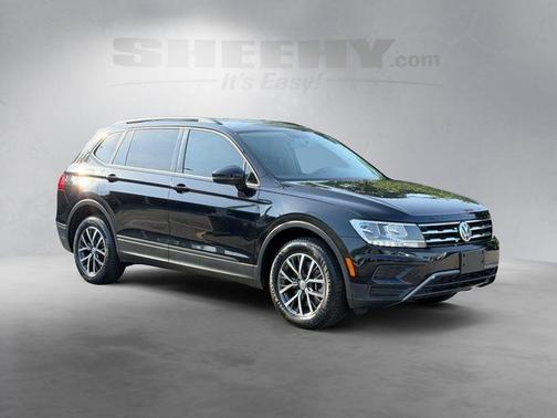 Deep Black Pearl 2021 Volkswagen Tiguan 2.0T S