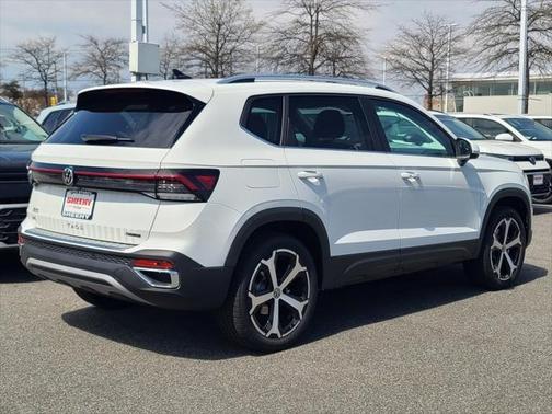 2025 Volkswagen Taos 1.5T SEL