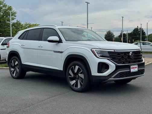 White Pearl 2026 Volkswagen Atlas Cross Sport 2.0T SE w/Technology 4MOTION