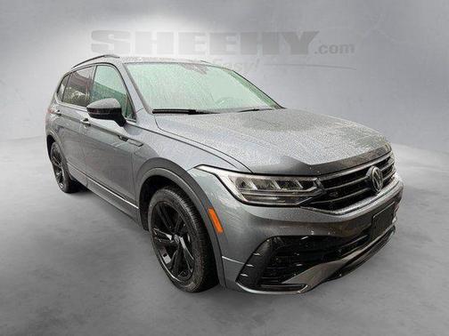 Platinum Gray Metallic 2024 Volkswagen Tiguan 2.0T SE R-Line Black
