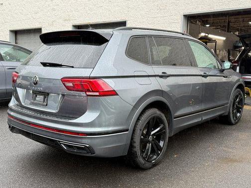 Platinum Gray Metallic 2024 Volkswagen Tiguan 2.0T SE R-Line Black