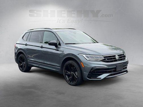 Platinum Gray Metallic 2024 Volkswagen Tiguan 2.0T SE R-Line Black