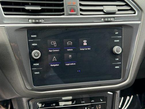 Platinum Gray Metallic 2024 Volkswagen Tiguan 2.0T SE R-Line Black