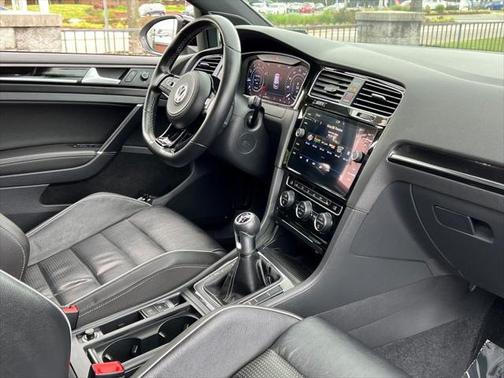 2018 Volkswagen Golf R 2.0T Manual