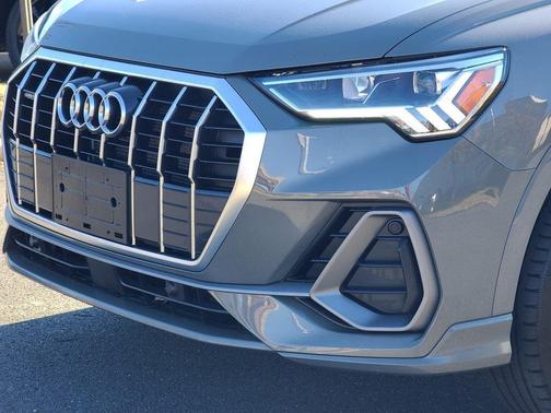 2024 Audi Q3 Premium 45 TFSI S line quattro Tiptronic