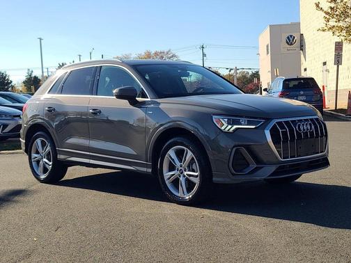 2024 Audi Q3 Premium 45 TFSI S line quattro Tiptronic