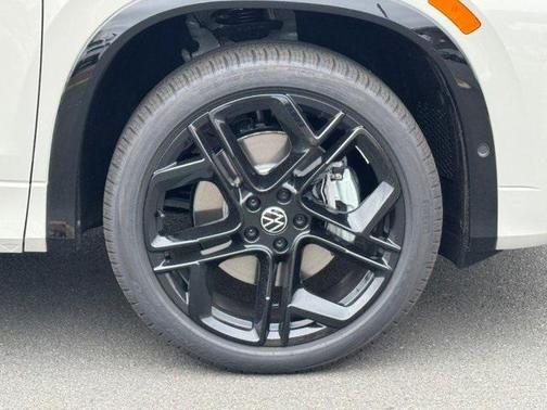 2026 Volkswagen Tiguan 2.0T SE R-Line Black 4MOTION