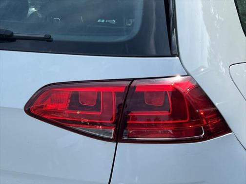 2016 Volkswagen e-Golf SE