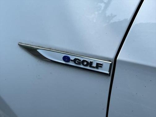 2016 Volkswagen e-Golf SE