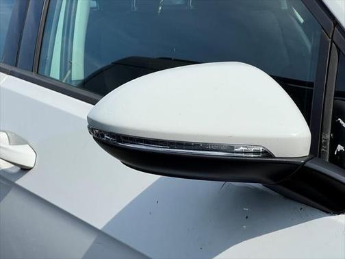 2016 Volkswagen e-Golf SE