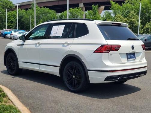 2022 Volkswagen Tiguan 2.0T SE R-Line Black 4MOTION