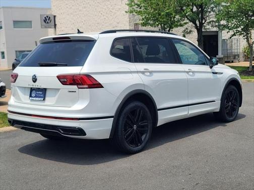 2022 Volkswagen Tiguan 2.0T SE R-Line Black 4MOTION