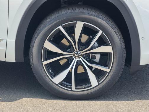 2025 Volkswagen Atlas 2.0T SEL Premium R-Line 4MOTION