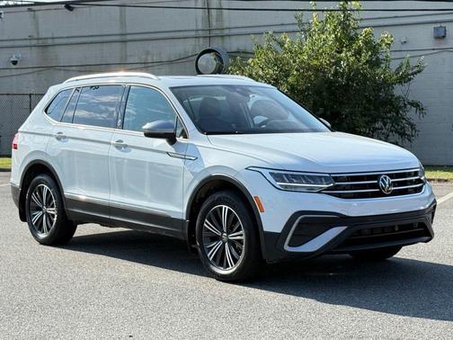 2024 Volkswagen Tiguan 2.0T Wolfsburg Edition