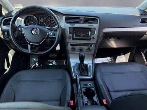 Oryx White Pearl 2015 Volkswagen Golf Auto TSI S