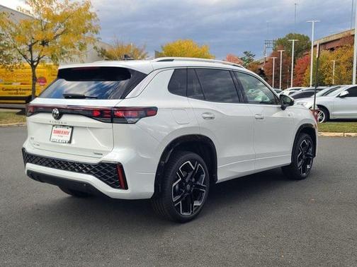 2026 Volkswagen Tiguan 2.0T SEL R-Line 4MOTION