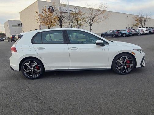 2026 Volkswagen Golf GTI 2.0T SE DSG