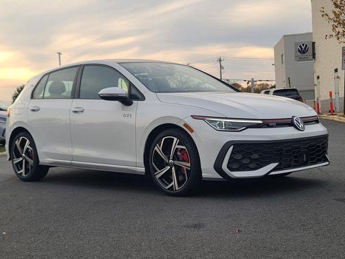 2026 Volkswagen Golf GTI 2.0T SE DSG