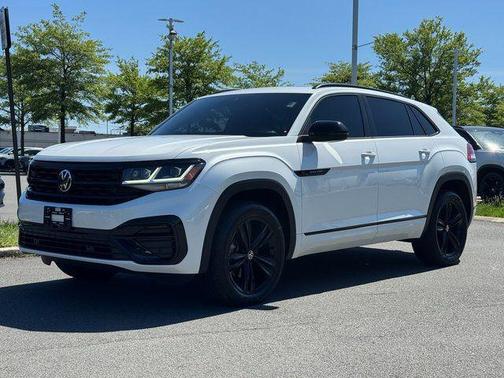 Opal White Pearl 2023 Volkswagen Atlas Cross Sport 3.6L V6 SEL R-Line