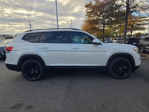 2026 Volkswagen Atlas 2.0T SE w/Technology 4MOTION