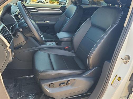 2023 Volkswagen Atlas 2.0T SE w/Technology