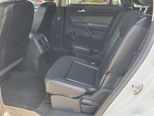 2023 Volkswagen Atlas 2.0T SE w/Technology