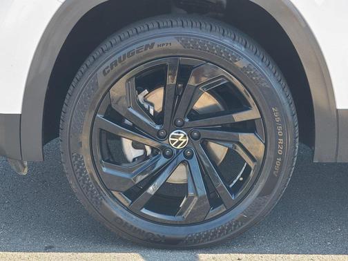 2023 Volkswagen Atlas 2.0T SE w/Technology