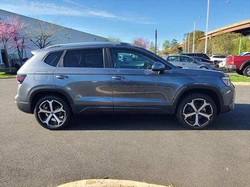 2025 Volkswagen Taos 1.5T SEL