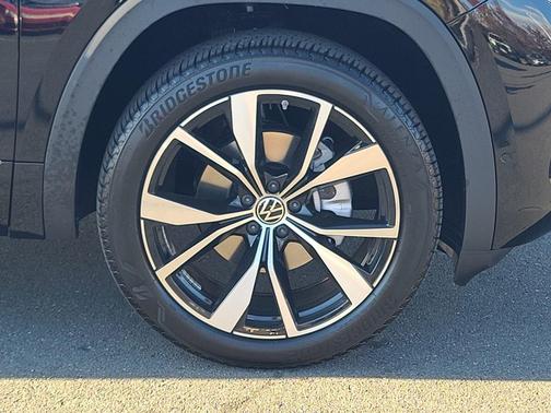 2026 Volkswagen Atlas 2.0T SEL Premium R-Line 4MOTION