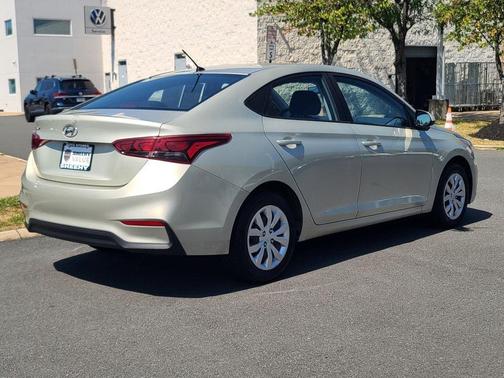 2019 Hyundai Accent SE