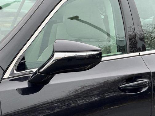 2023 Lexus ES 300h Base