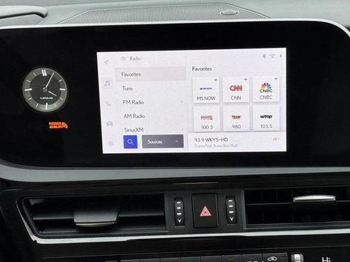 2023 Lexus ES 300h Base