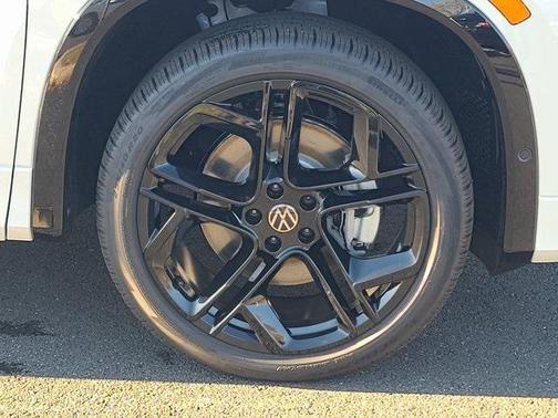 2026 Volkswagen Tiguan 2.0T SE R-Line Black 4MOTION