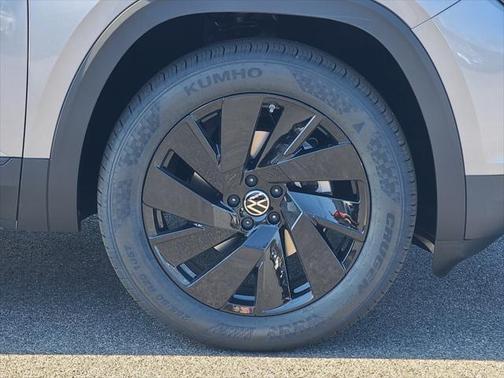 2025 Volkswagen Atlas 2.0T SE w/Technology 4MOTION