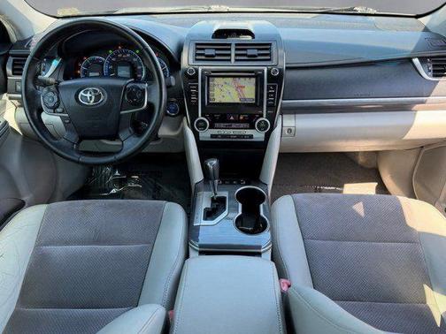 -Select- 2013 Toyota Camry Hybrid XLE