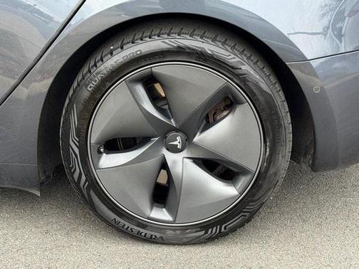 2020 Tesla Model 3 Standard Range