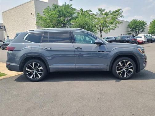 2025 Volkswagen Atlas 2.0T SEL Premium R-Line 4MOTION