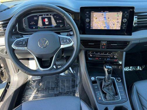 Deep Black 2025 Volkswagen Jetta 1.5T SEL